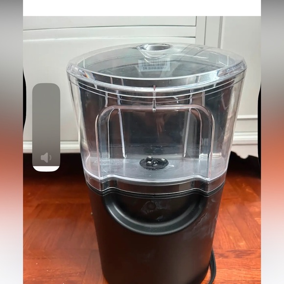 Keurig Machine - Picture 7 of 8